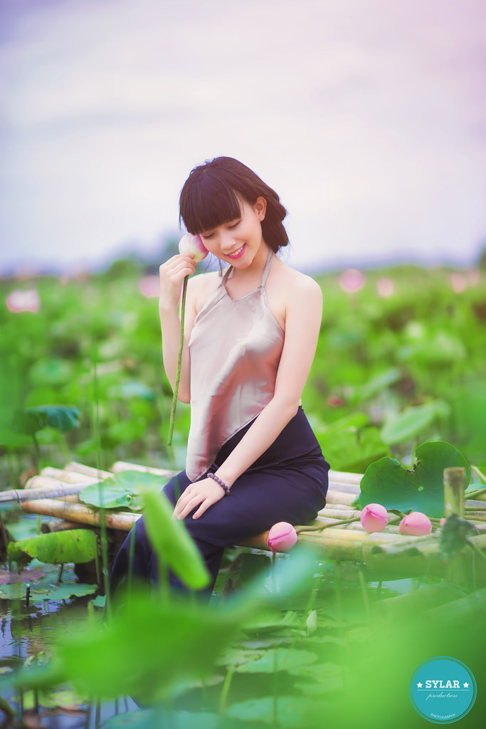 色老头挺进娇妻身体小怡